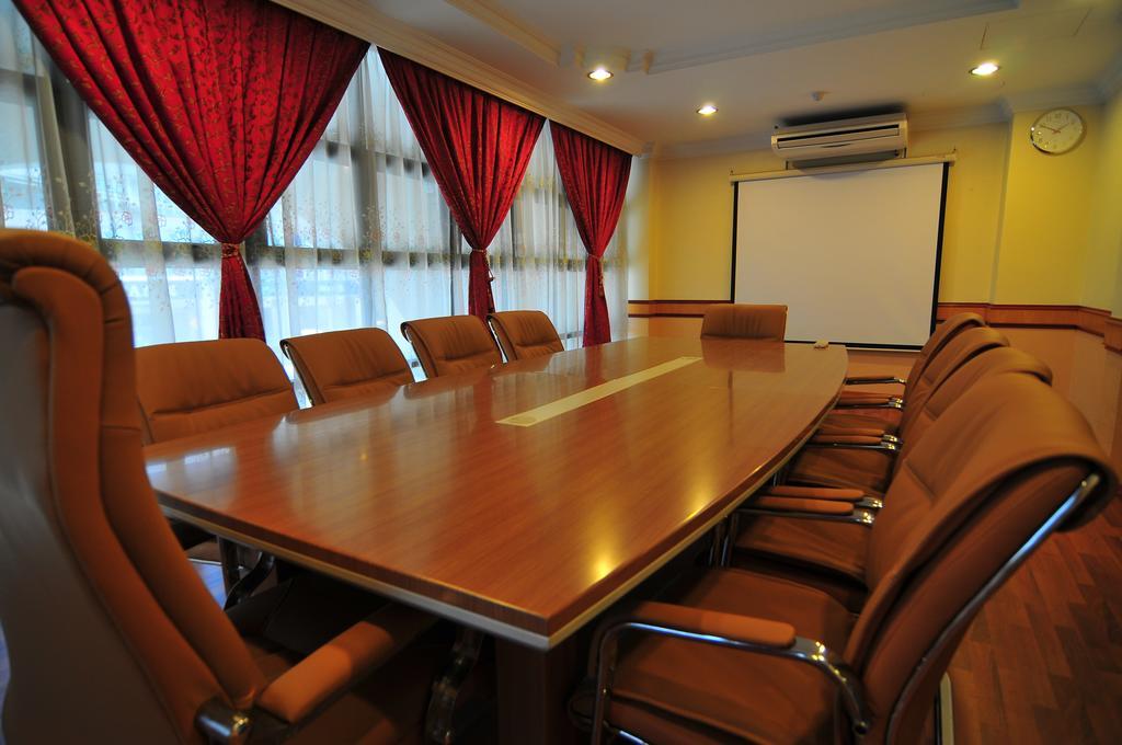 Flora Place Hotel Kota Bharu Ngoại thất bức ảnh