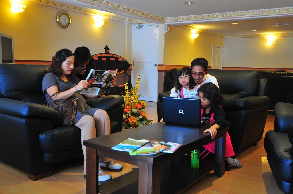 Flora Place Hotel Kota Bharu Ngoại thất bức ảnh